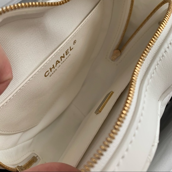 22S Chanel white heart bag - Picture 2 of 6